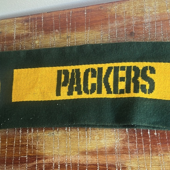 Green Bay Packers Big Logo Scarf by Forever Collectibles - Picture 5 of 8
